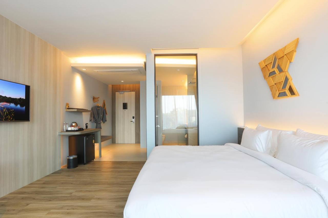 The Signature Airport Hotel 4*