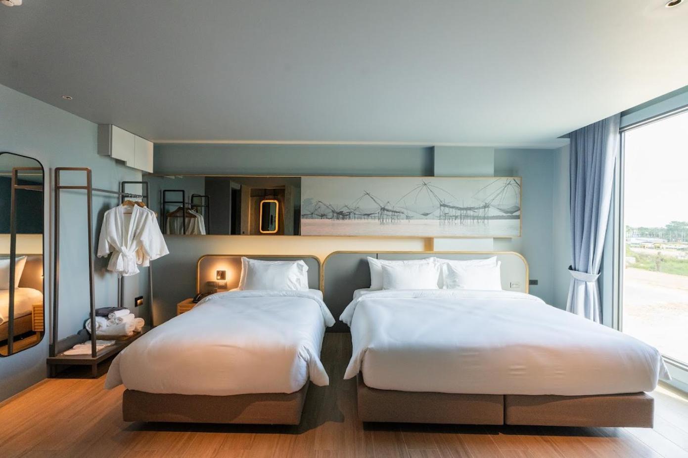 Hotel The Signature Airport 4*